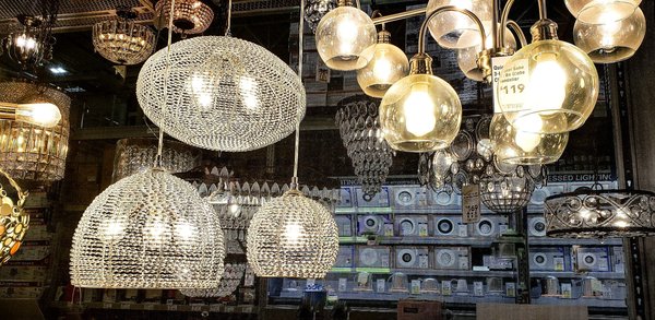 Réinventer l'éclairage de votre maison à Dijon : Tendances et astuces