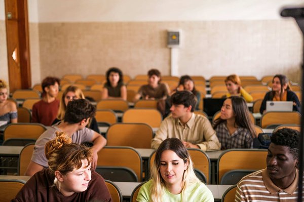 Quelles sont les plateformes de recrutement à connaître pour trouver un job ou une formation à Dreux ?